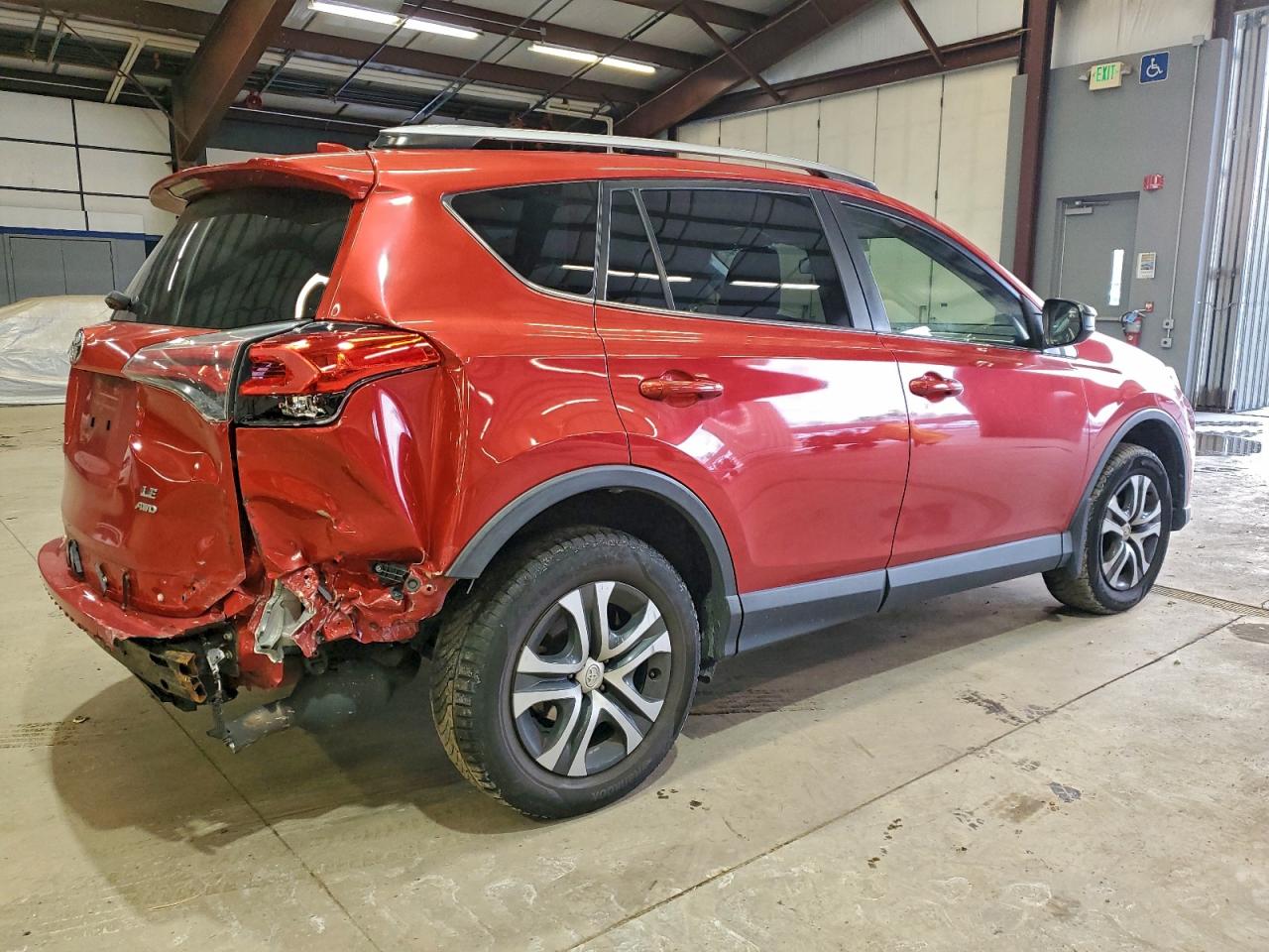 2017 TOYOTA RAV4 LE photo 3