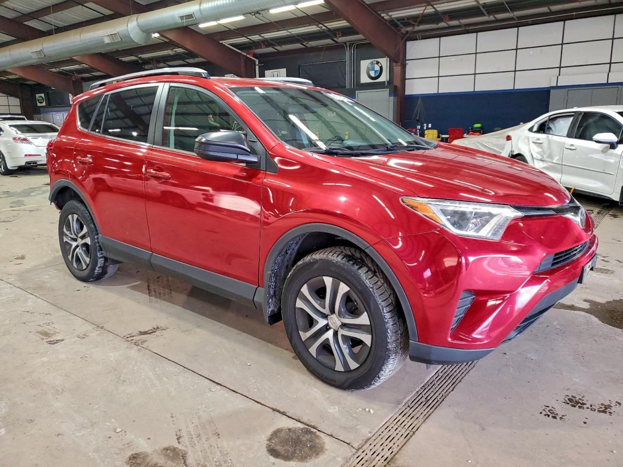 2017 TOYOTA RAV4 LE photo 4