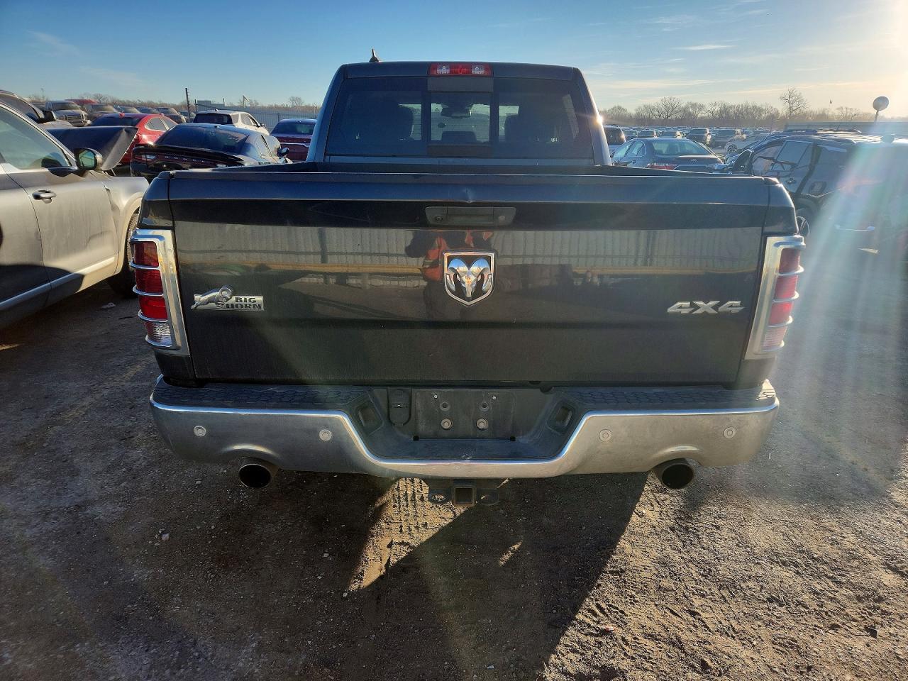 2017 RAM 1500 SLT photo 6