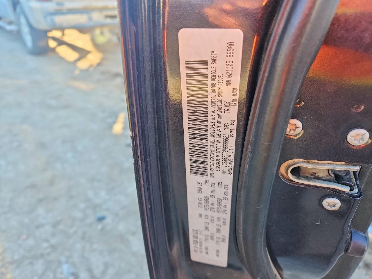 2017 RAM 1500 SLT photo 12
