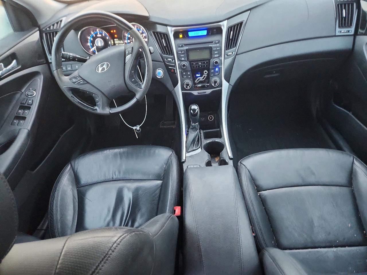 2012 HYUNDAI SONATA SE photo 8