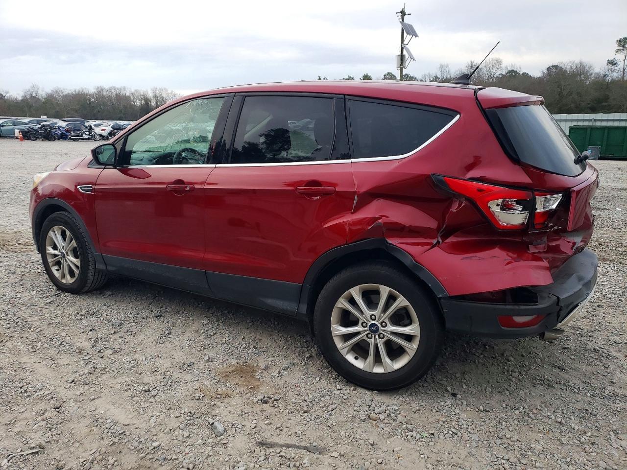 2019 FORD ESCAPE SE photo 2