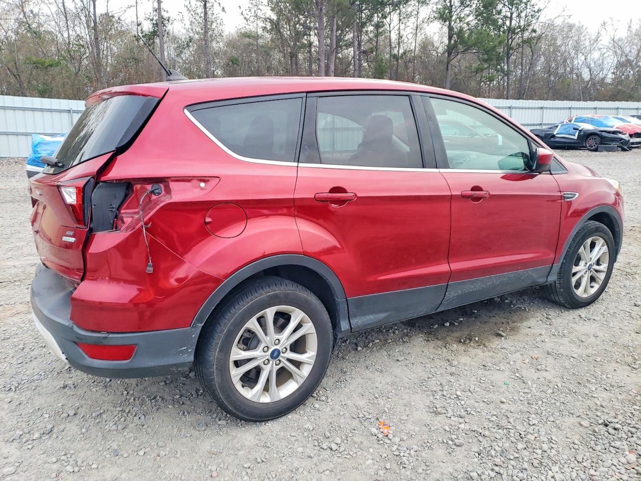 2019 FORD ESCAPE SE photo 3