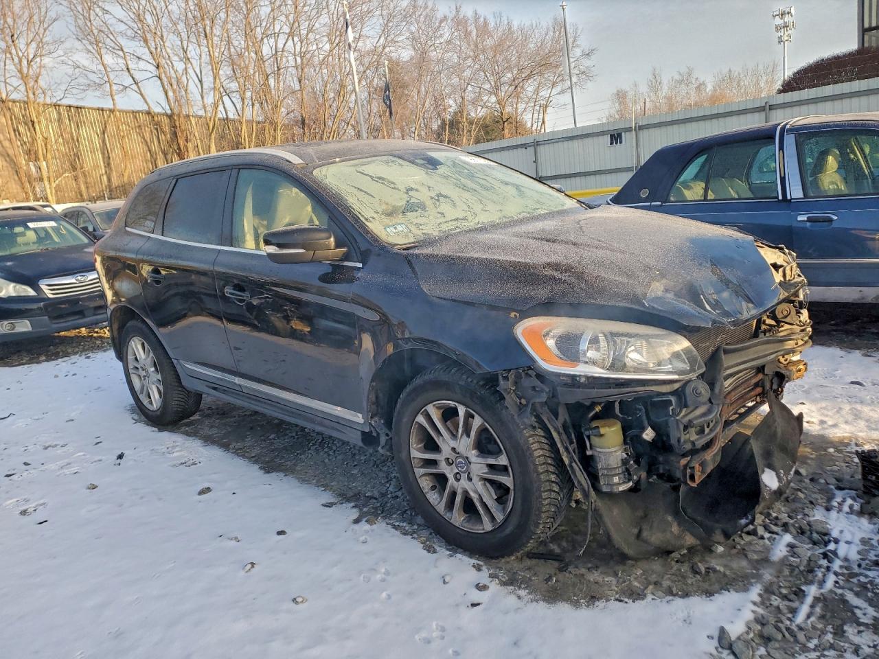 2015 VOLVO XC60 T5 PREMIER photo 4