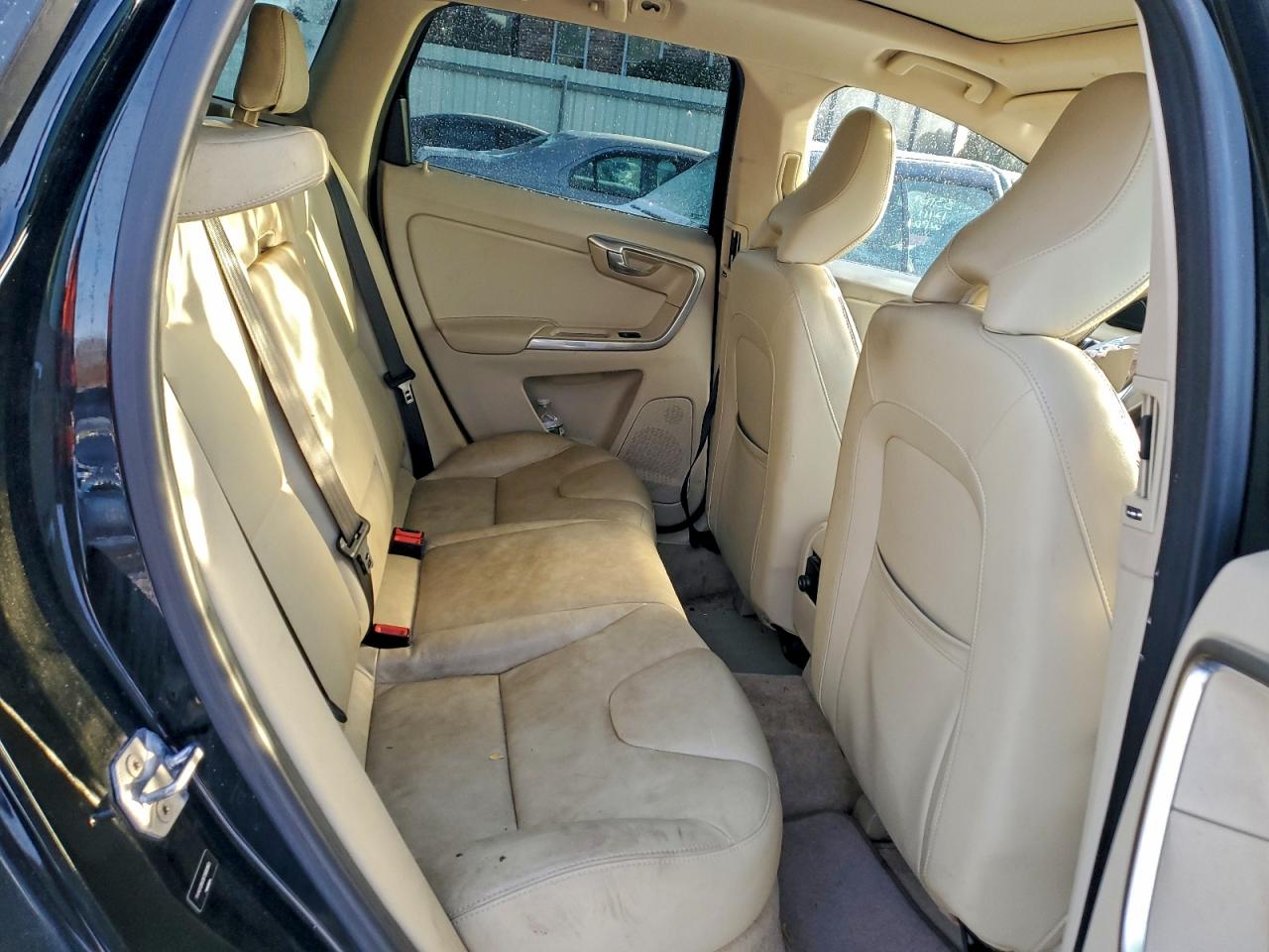 2015 VOLVO XC60 T5 PREMIER photo 11