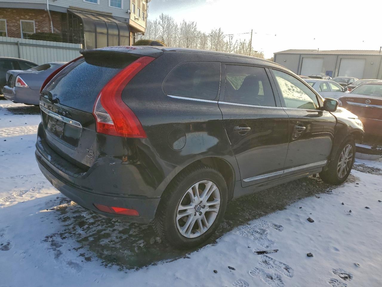 2015 VOLVO XC60 T5 PREMIER photo 3