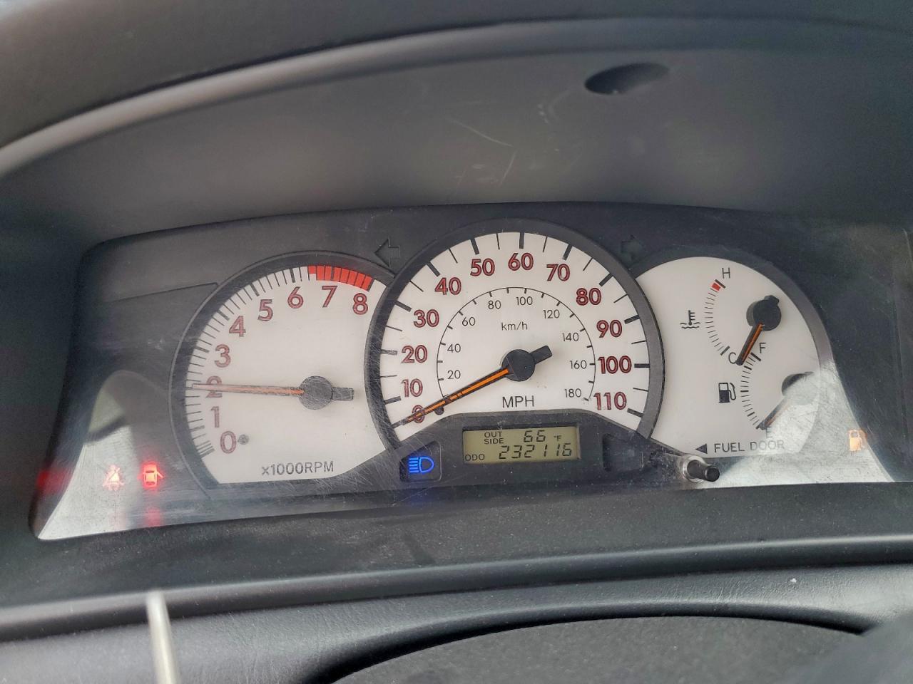 2004 TOYOTA COROLLA CE photo 9