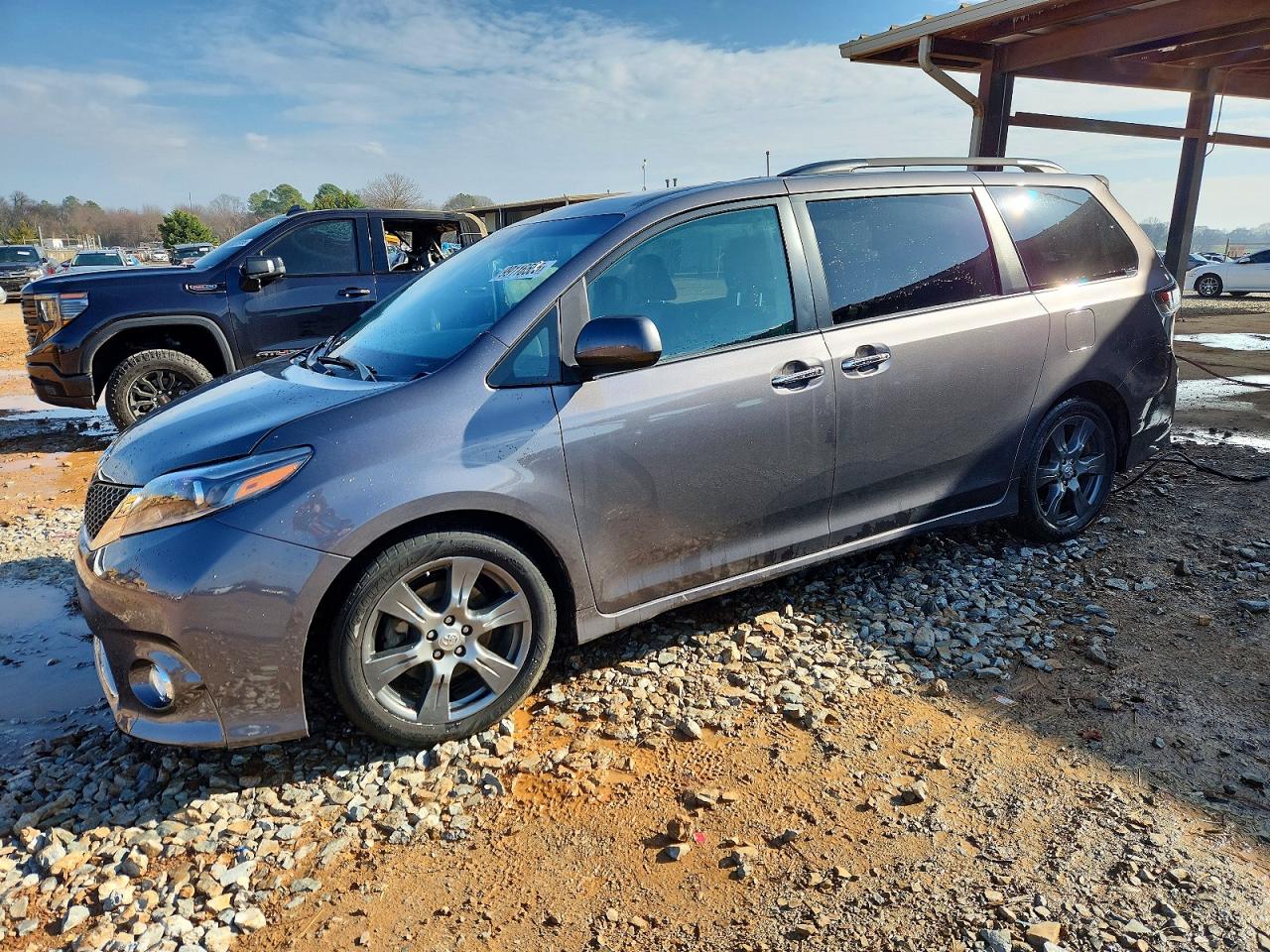 2017 TOYOTA SIENNA