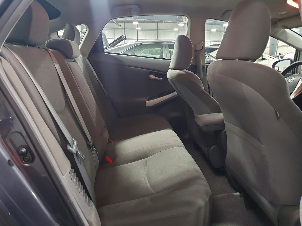 2011 TOYOTA PRIUS photo 11