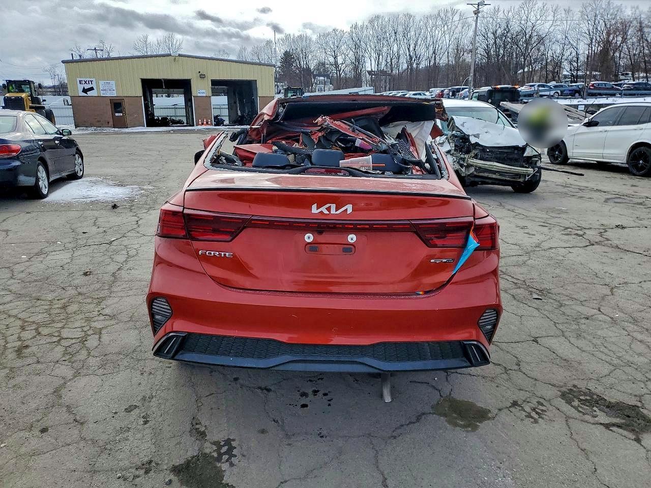 2024 KIA FORTE GT LINE photo 6