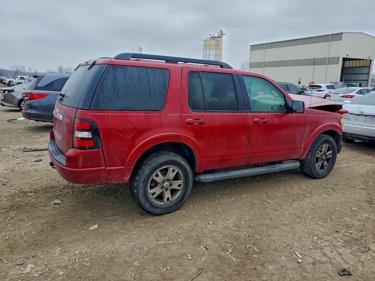 2010 FORD EXPLORER XLT photo 3