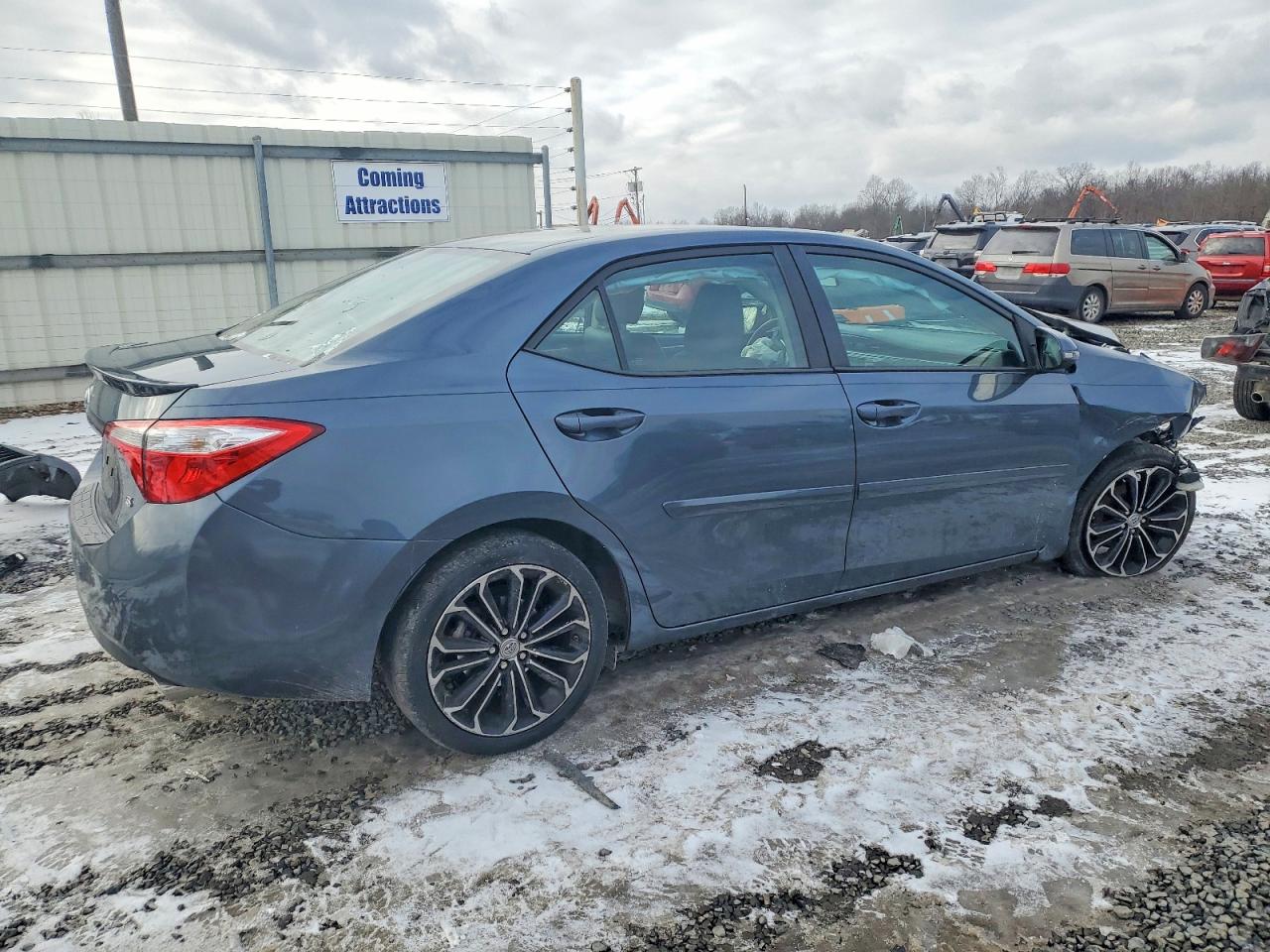 2016 TOYOTA COROLLA photo 3