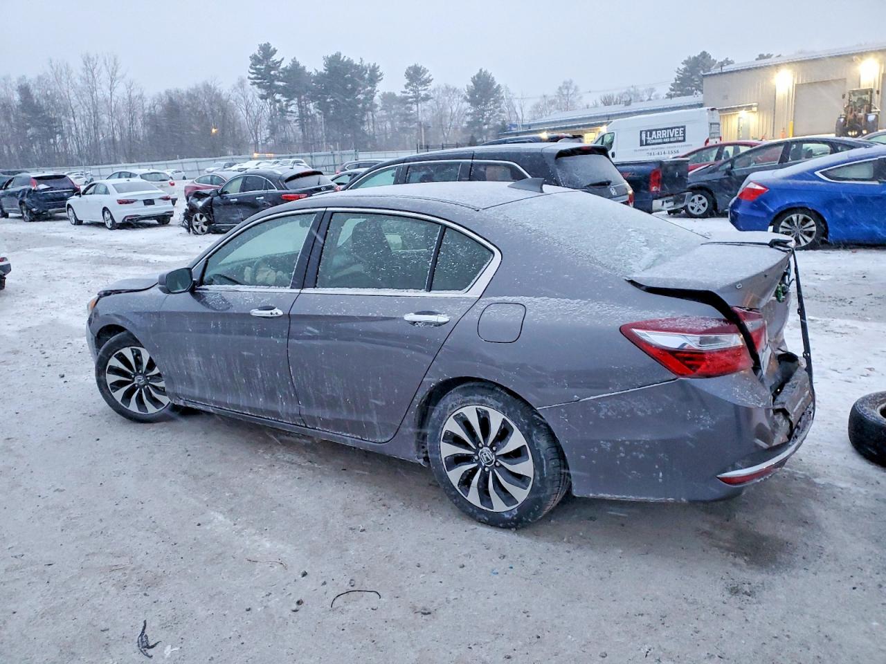 2017 HONDA ACCORD HYBRID photo 2