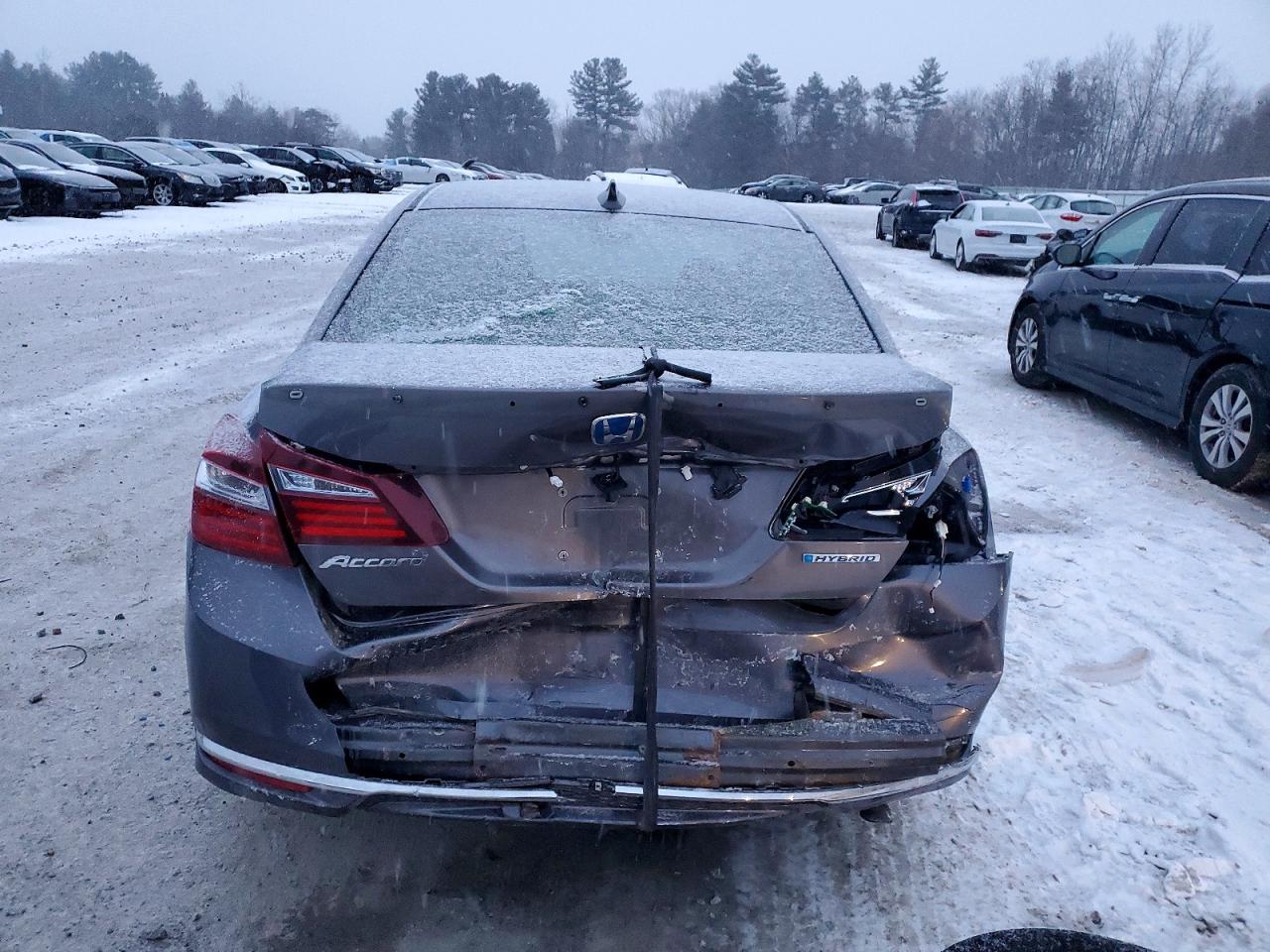 2017 HONDA ACCORD HYBRID photo 6