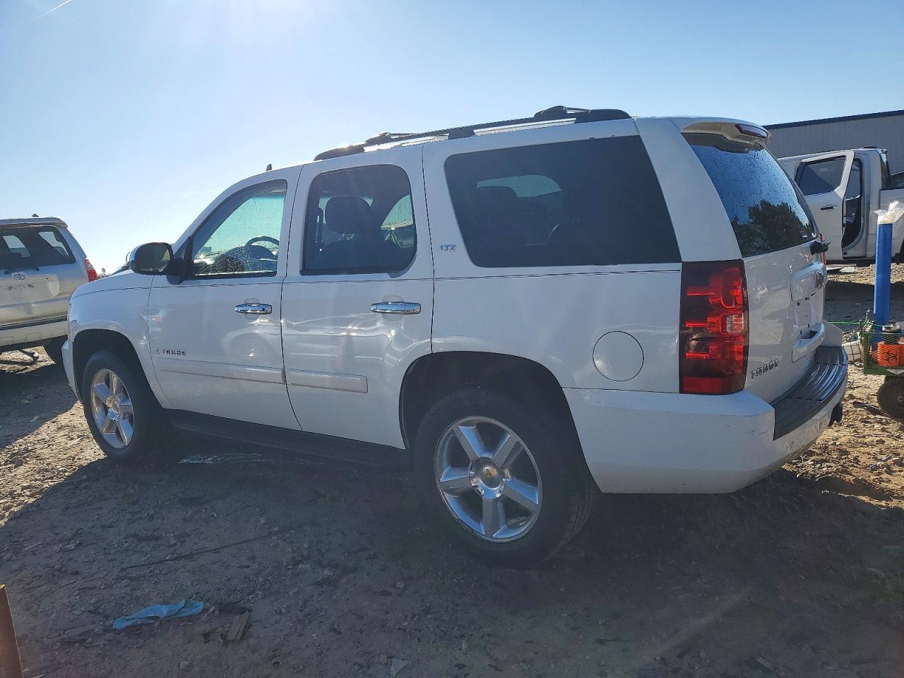 2007 CHEVROLET TAHOE K1500 photo 2
