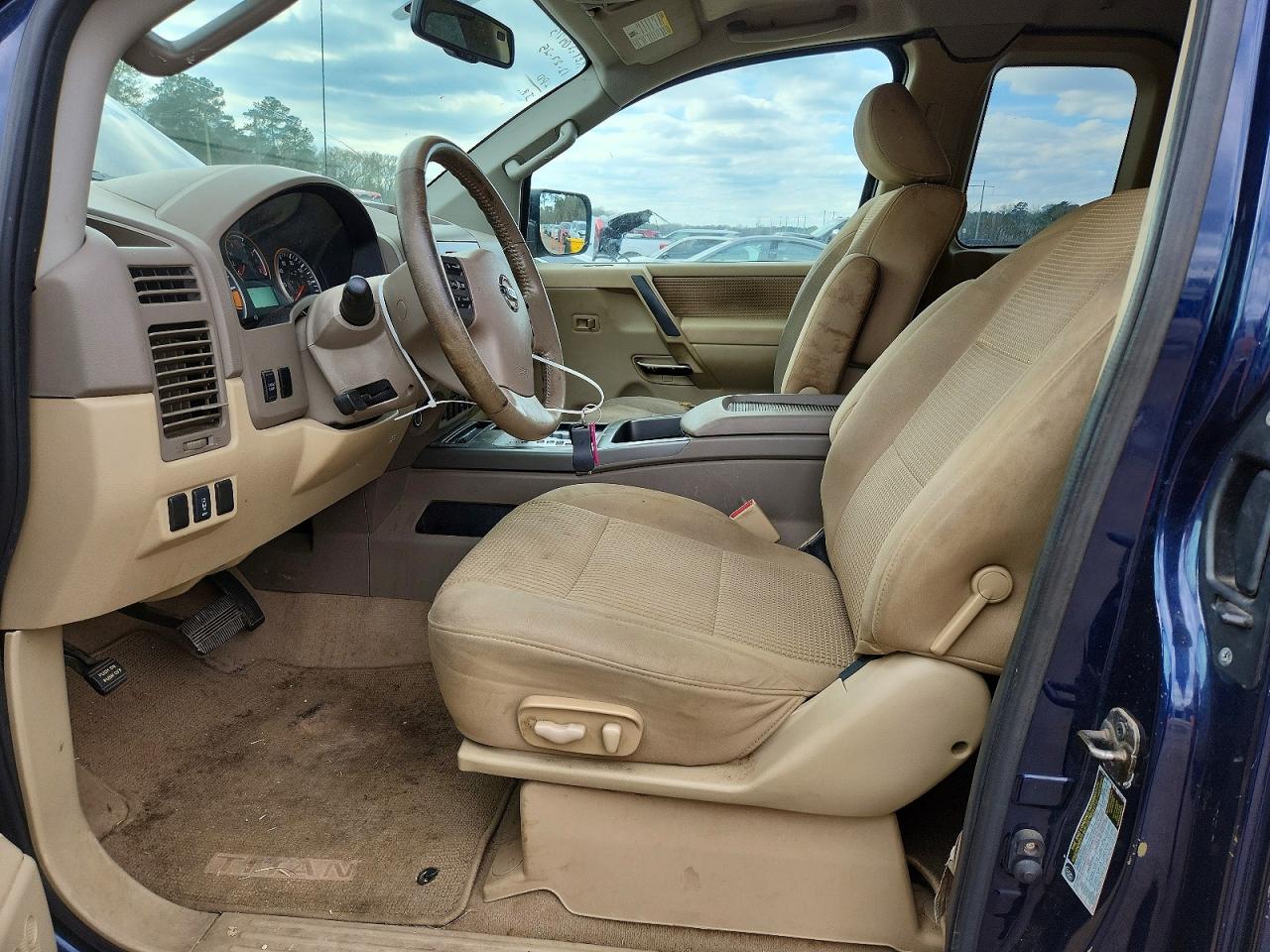2012 NISSAN TITAN S photo 7
