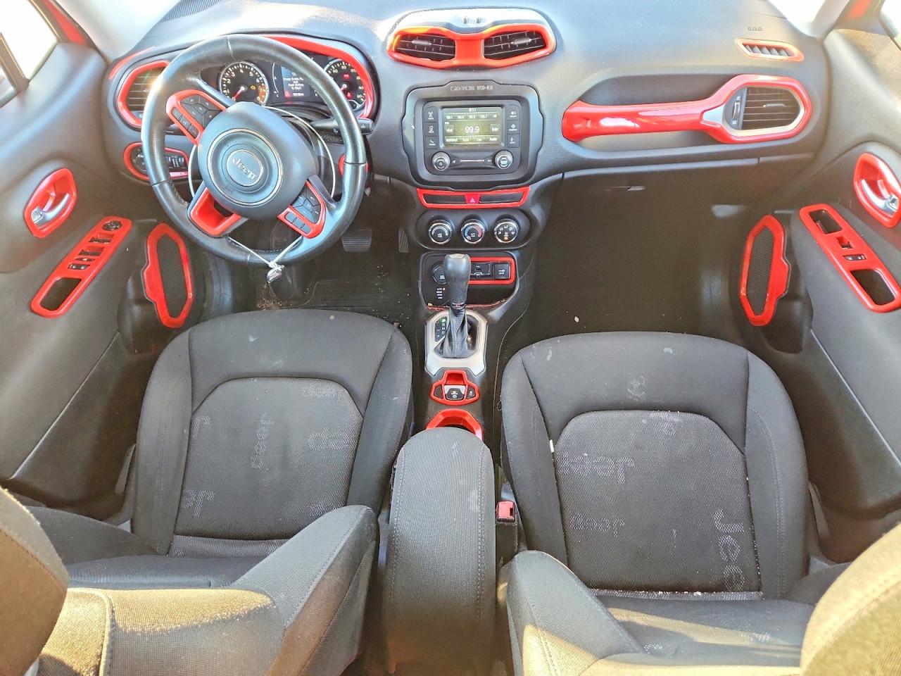 2017 JEEP RENEGADE LATITUDE photo 8