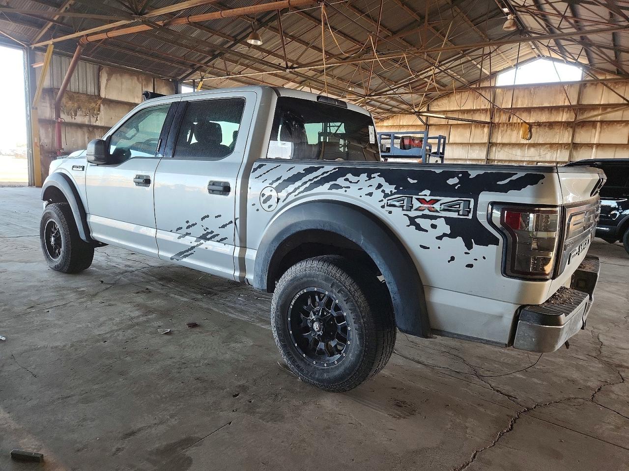 2019 FORD F150 SUPERCREW photo 2