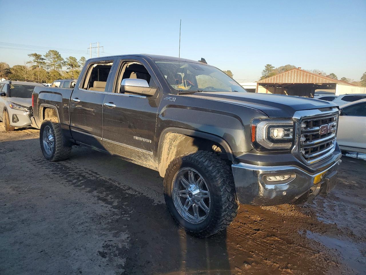 2017 GMC SIERRA K1500 SLT photo 4