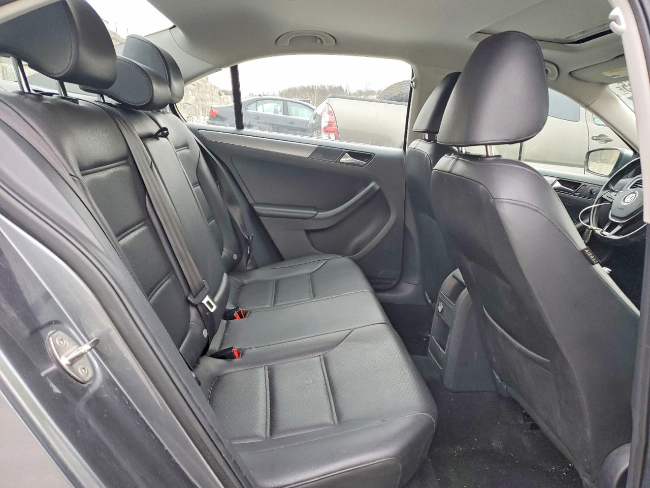 2015 VOLKSWAGEN JETTA TDI photo 10
