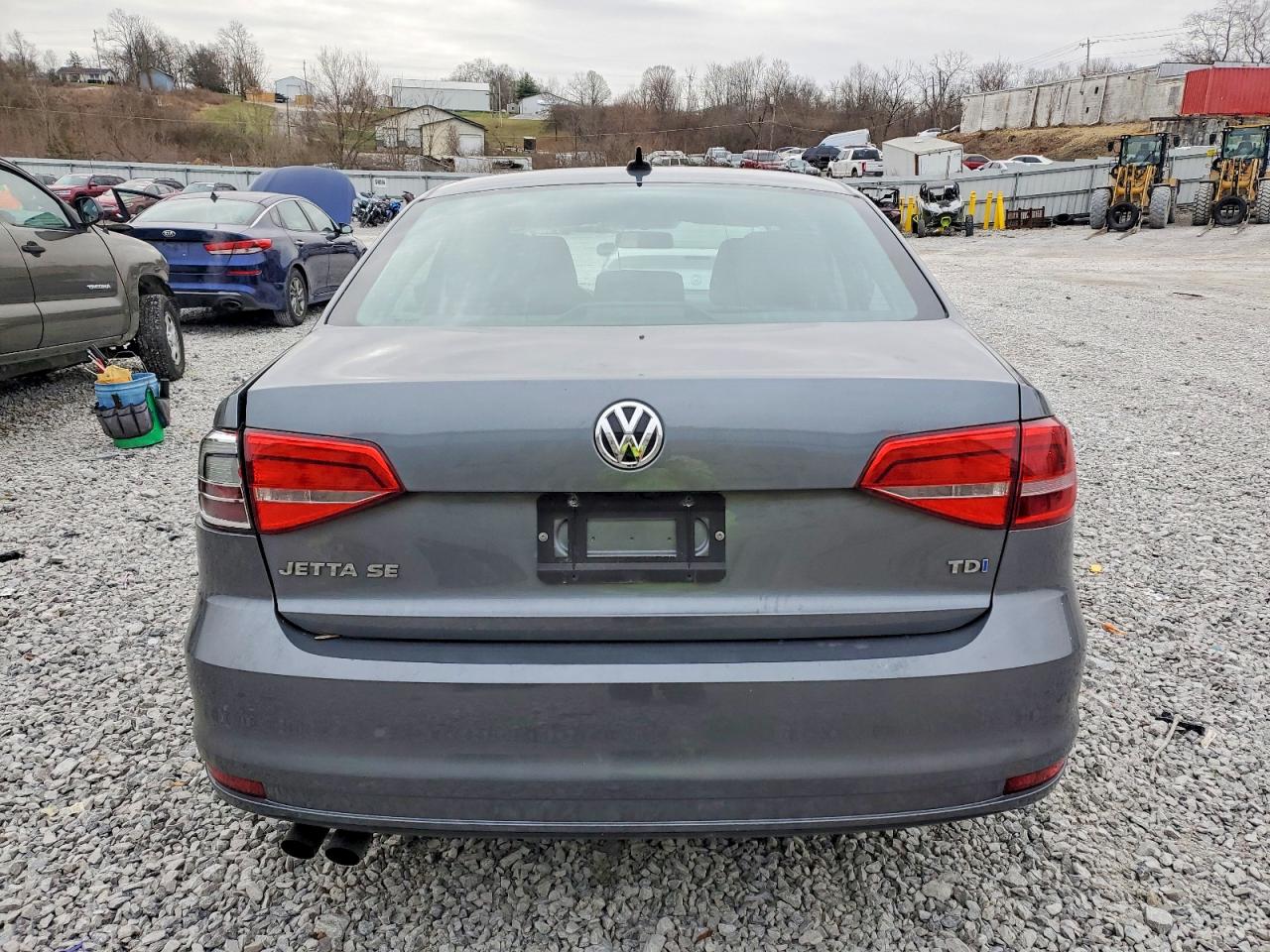 2015 VOLKSWAGEN JETTA TDI photo 6
