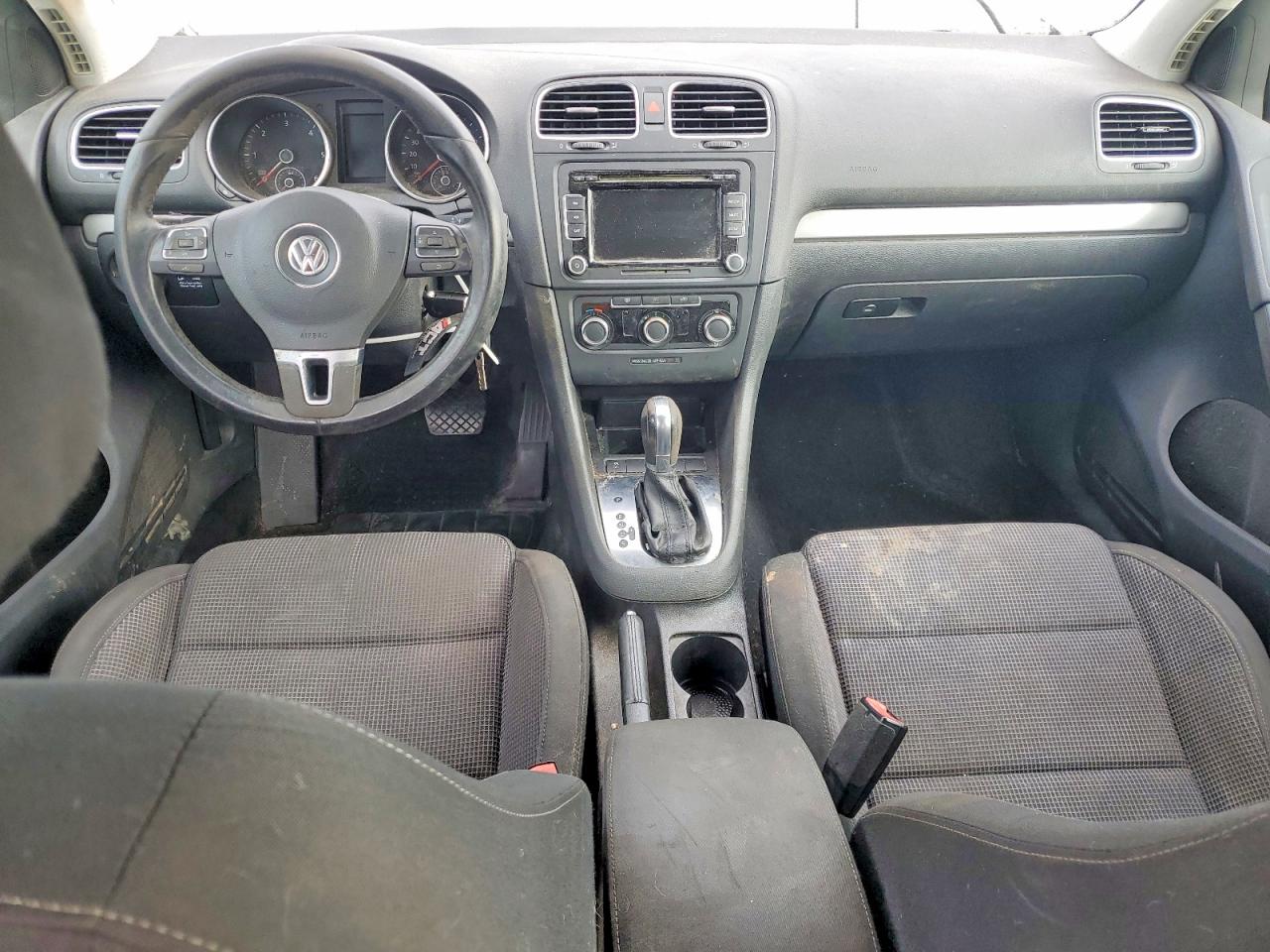2011 VOLKSWAGEN GOLF photo 8
