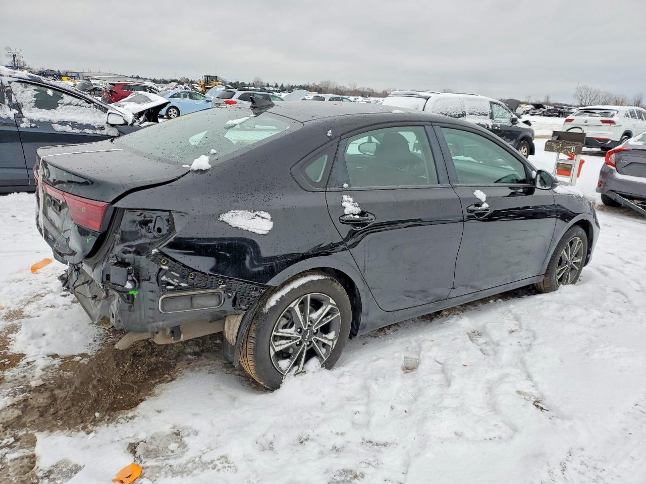 2024 KIA FORTE LX photo 5