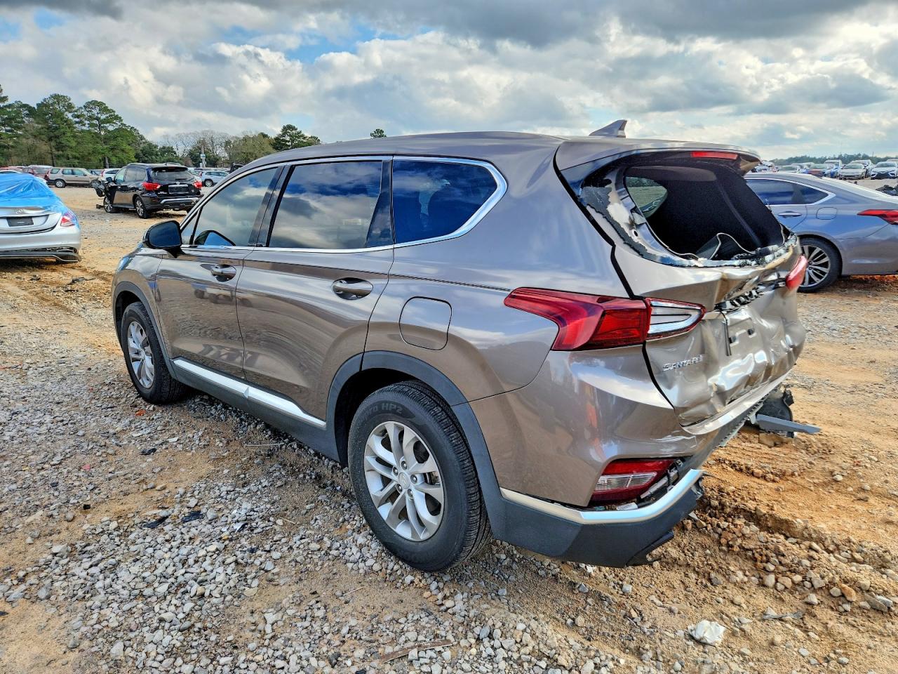 2019 HYUNDAI SANTA FE SEL photo 2