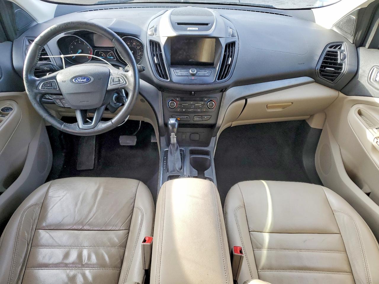2017 FORD ESCAPE SE photo 8