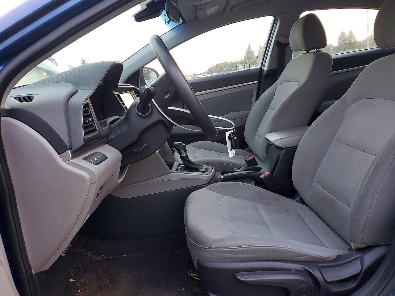 2020 HYUNDAI ELANTRA SEL photo 7