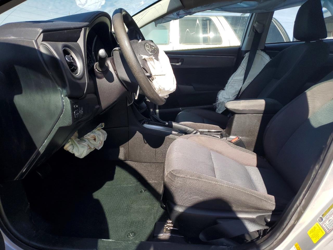 2018 TOYOTA COROLLA L photo 7