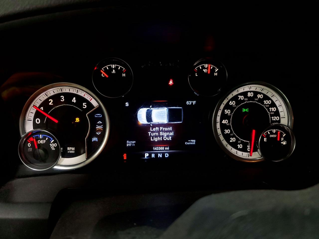 2015 RAM 1500 SLT photo 9