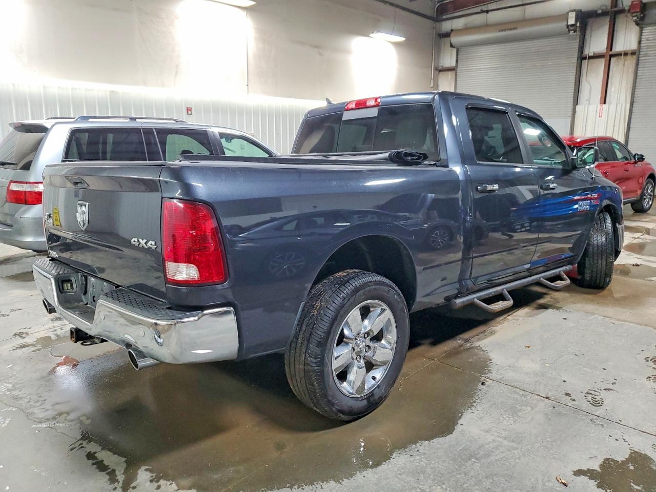 2015 RAM 1500 SLT photo 3