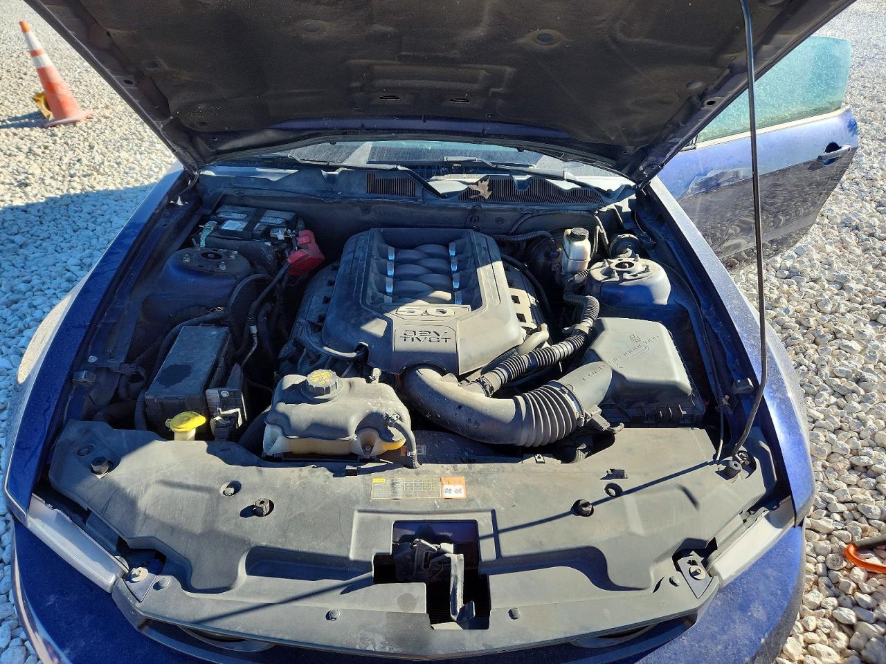 2012 FORD MUSTANG GT photo 11