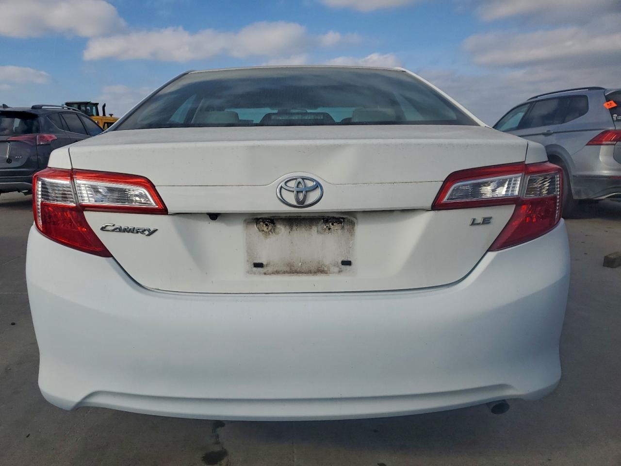 2013 TOYOTA CAMRY L photo 6