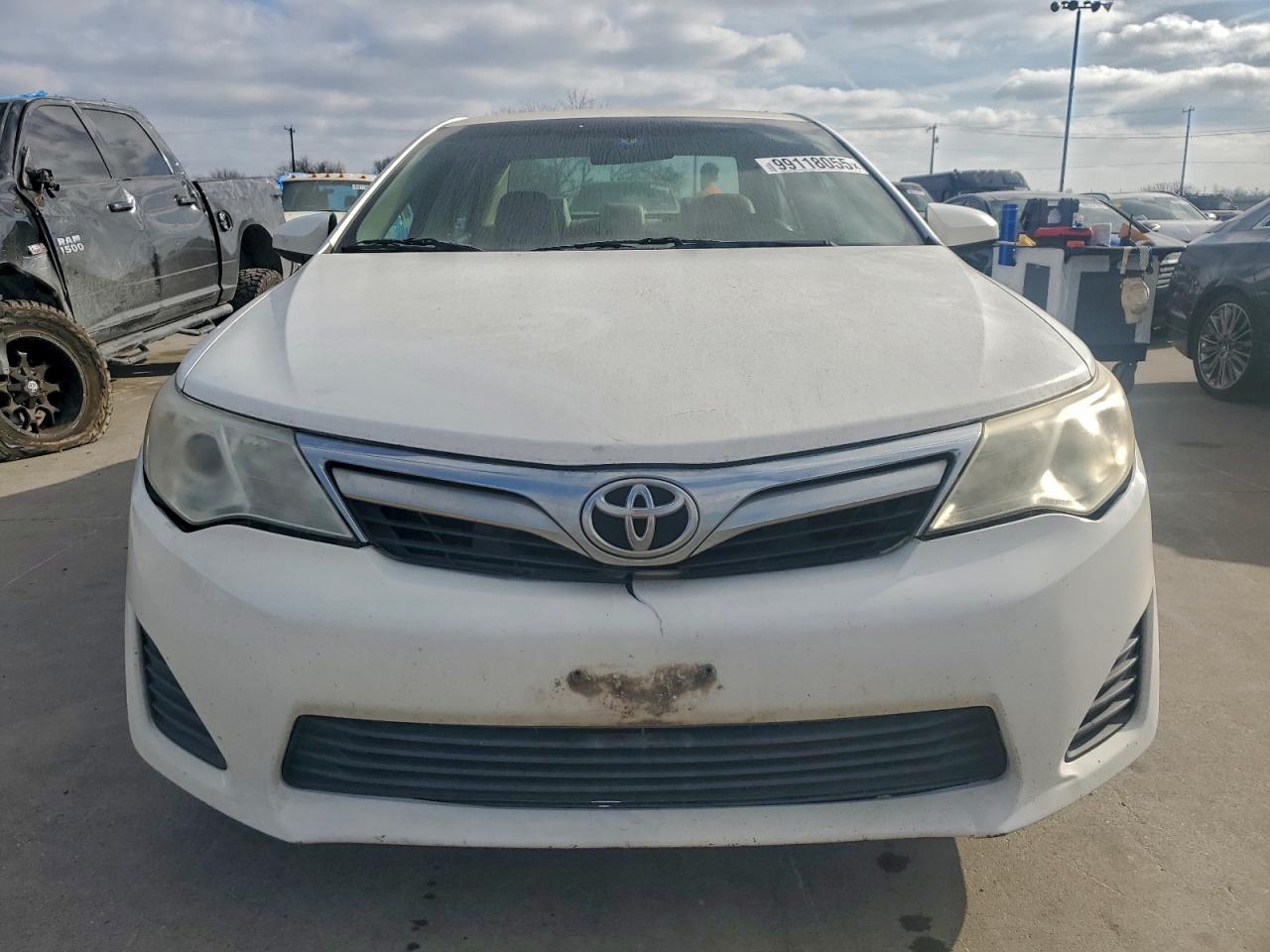 2013 TOYOTA CAMRY L photo 5