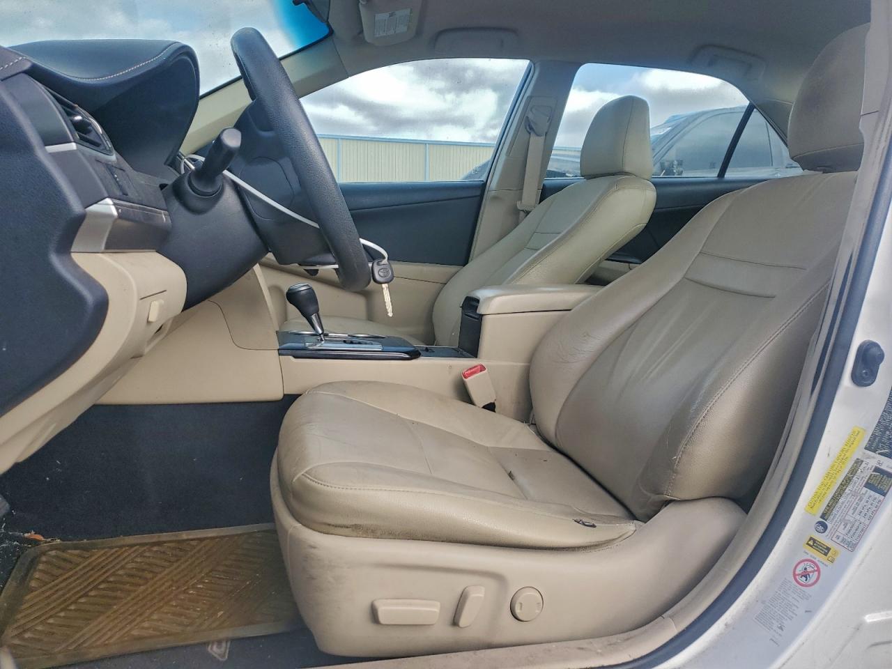 2013 TOYOTA CAMRY L photo 7
