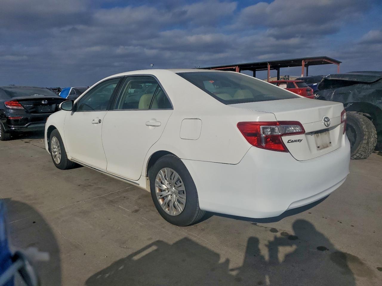 2013 TOYOTA CAMRY L photo 2