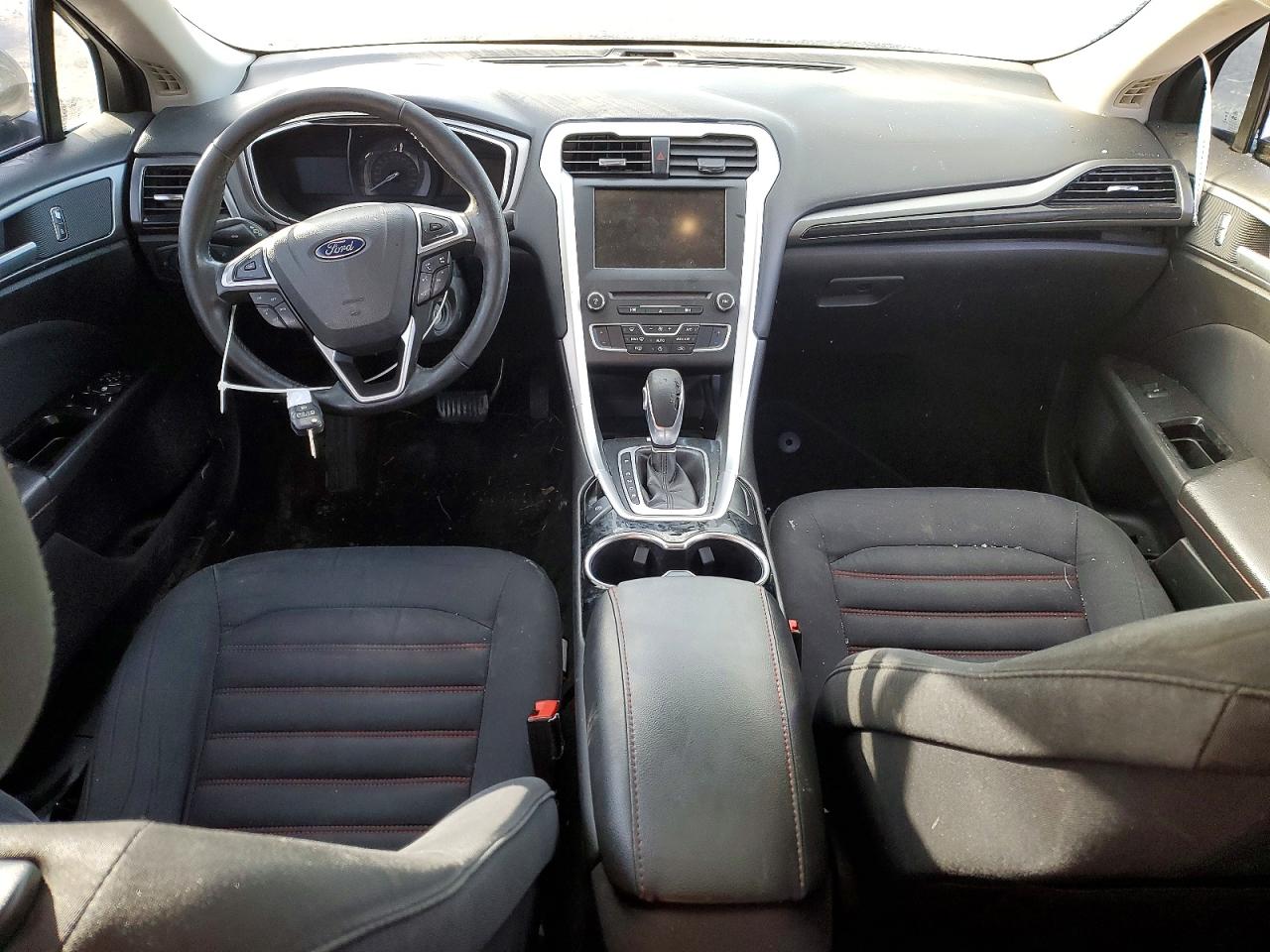 2016 FORD FUSION SE photo 8