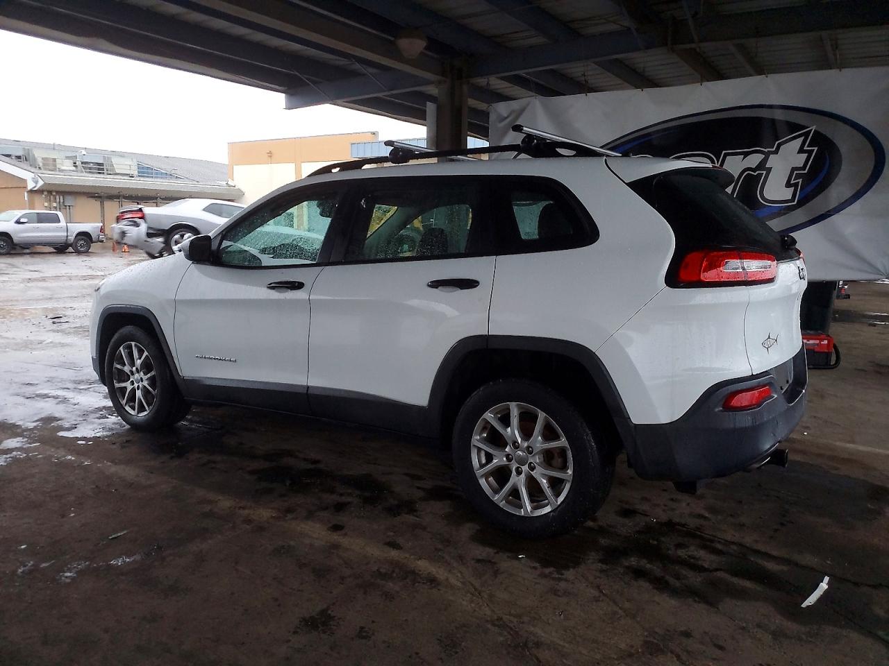 2016 JEEP CHEROKEE SPORT photo 3