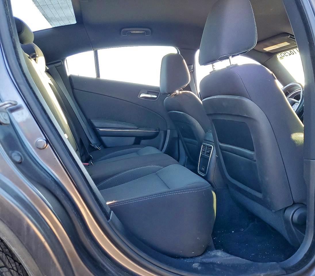 2015 DODGE CHARGER SE photo 10