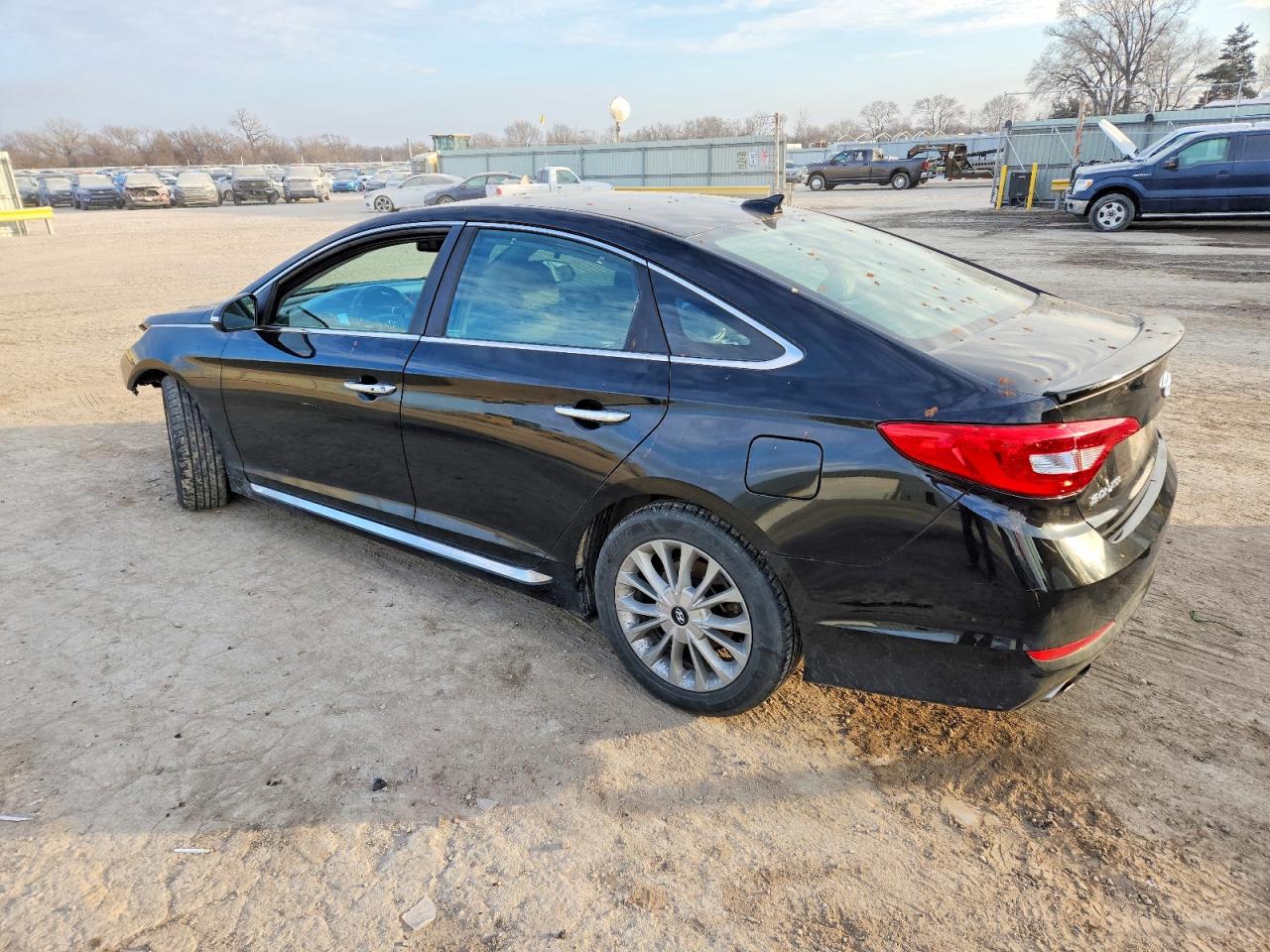 2015 HYUNDAI SONATA SPORT photo 2