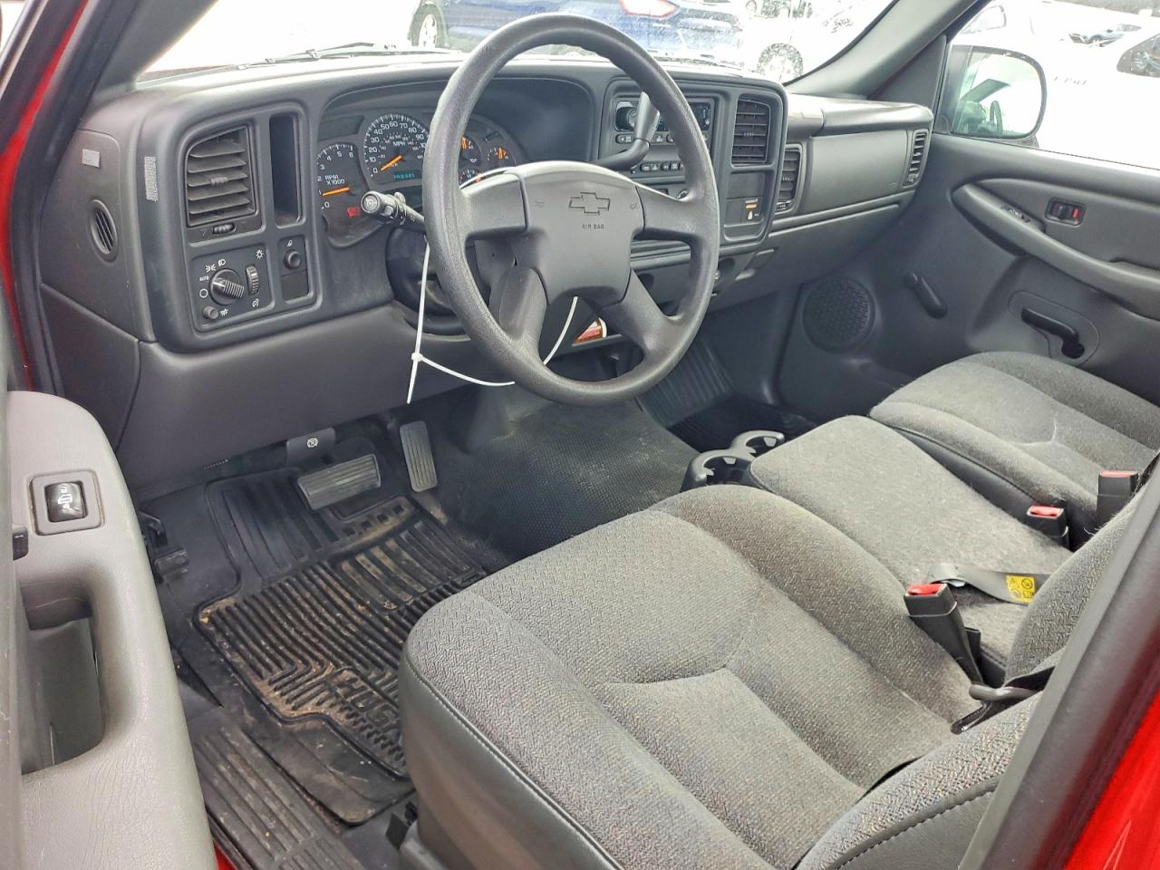 2004 CHEVROLET SILVERADO C1500 photo 8