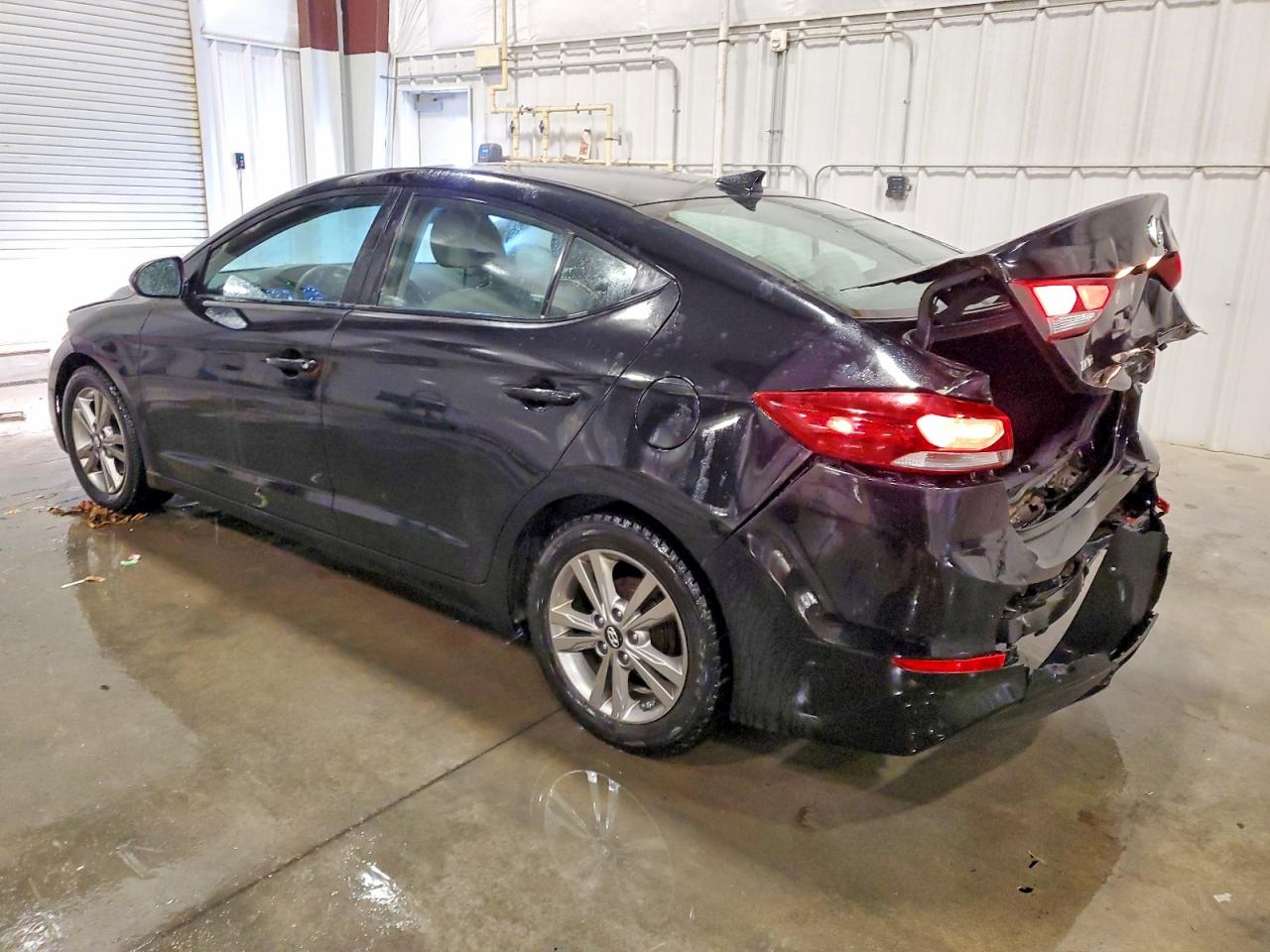 2017 HYUNDAI ELANTRA SE photo 2