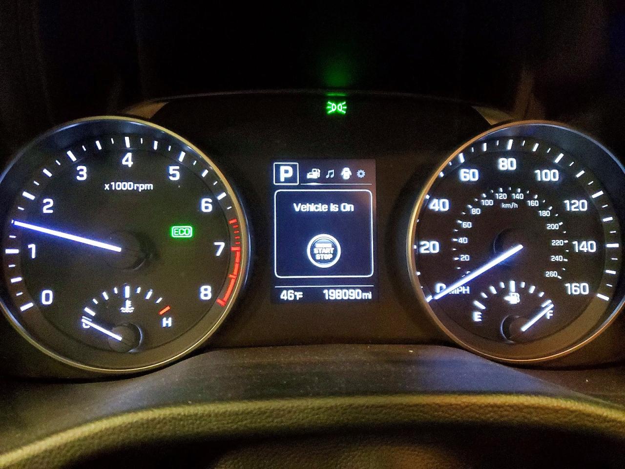 2017 HYUNDAI ELANTRA SE photo 9