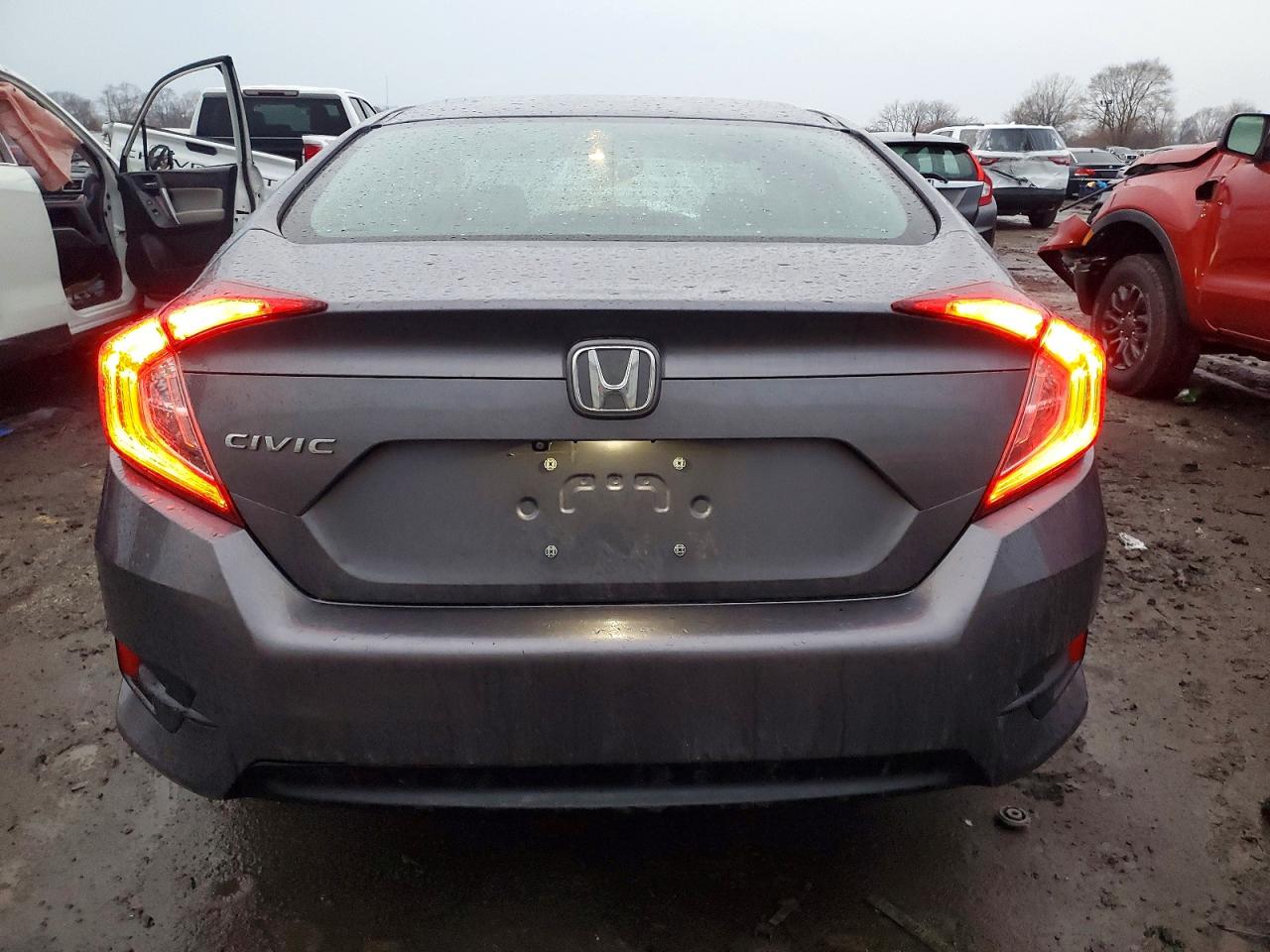 2017 HONDA CIVIC LX photo 6