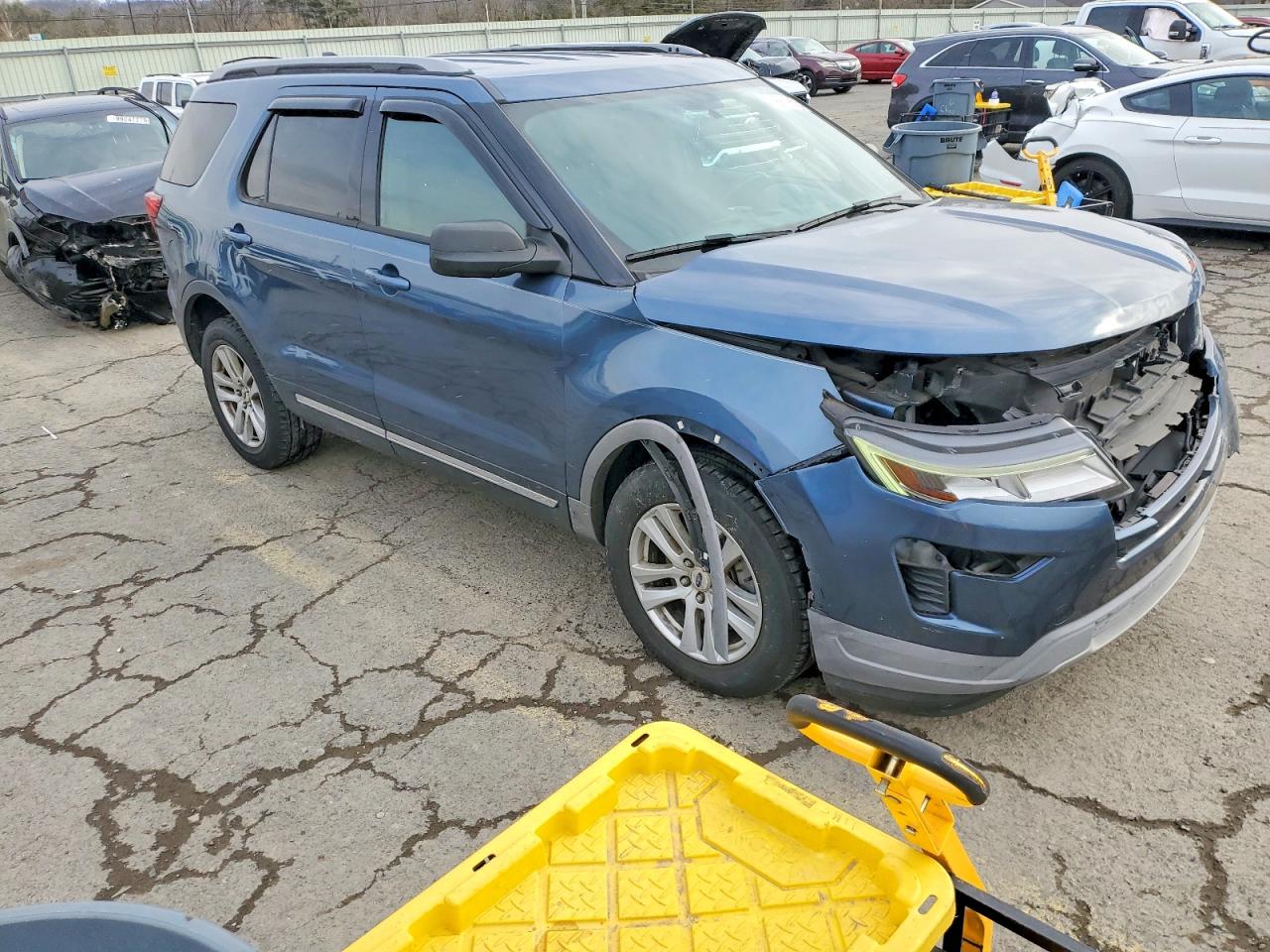 2018 FORD EXPLORER XLT photo 4