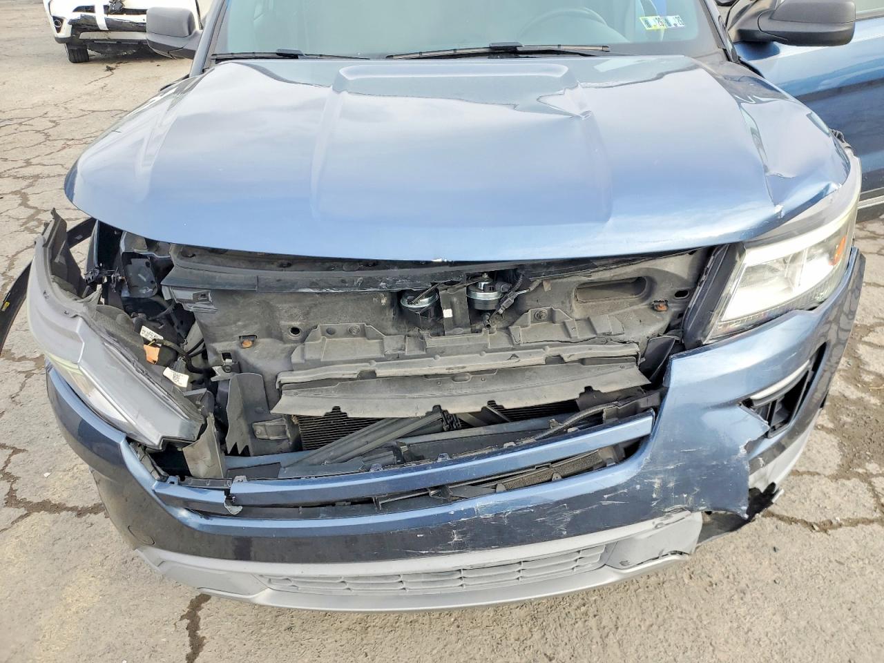 2018 FORD EXPLORER XLT photo 12