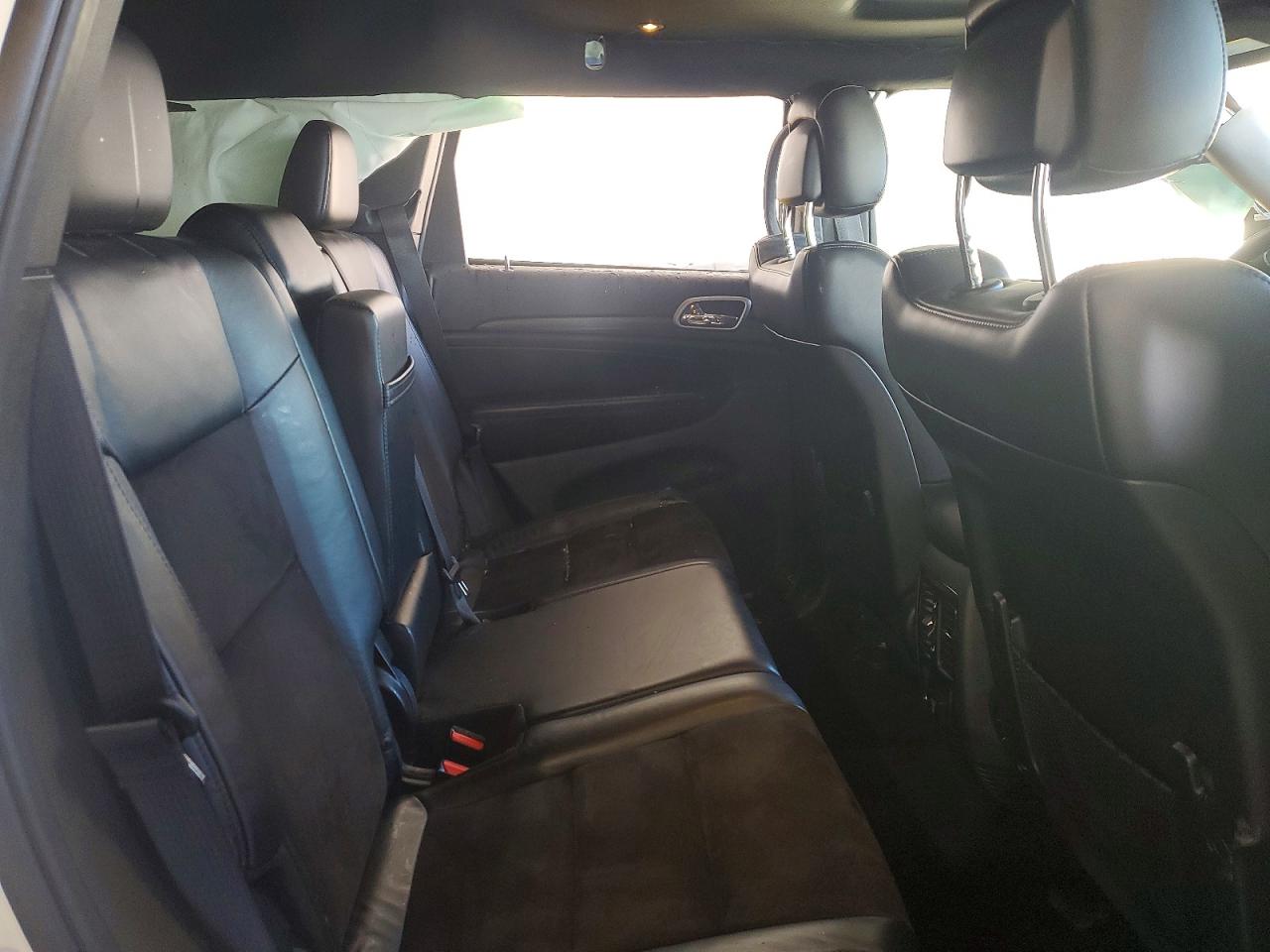 2019 JEEP GRAND CHEROKEE LAREDO photo 11