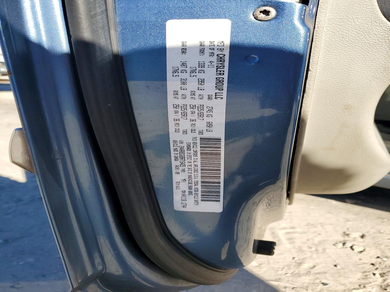 2011 CHRYSLER TOWN & COUNTRY TOURING L photo 13
